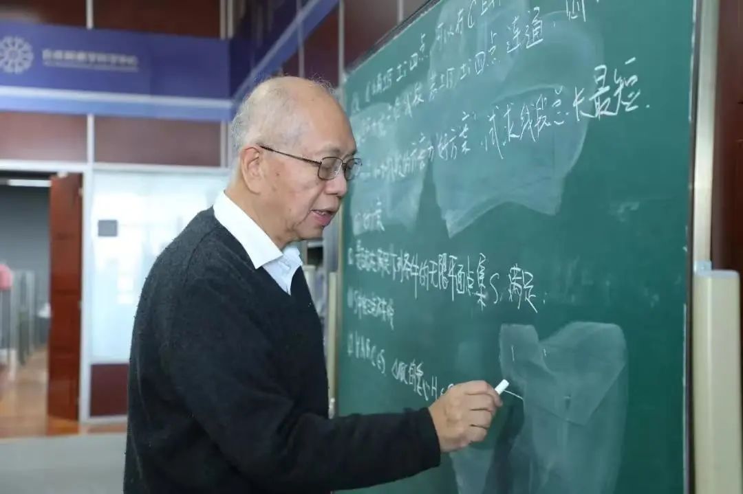 国际著名数学家丘成桐院士分享物理和数学是什么样的关系？